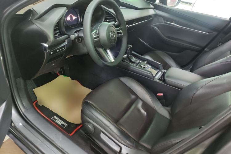 Used Mazda 3 Axela 2020 2.0L Automatic Zhiya Edition Driver Seat