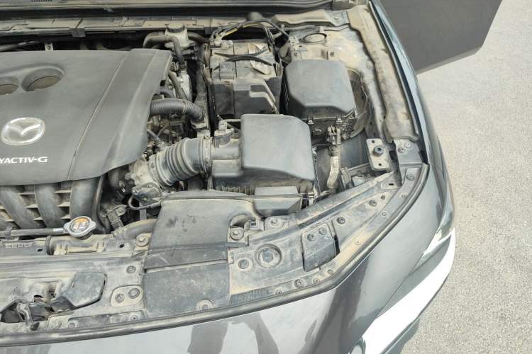 Used Mazda 3 Axela 2020 2.0L Automatic Luxury Version Engine Bay Left