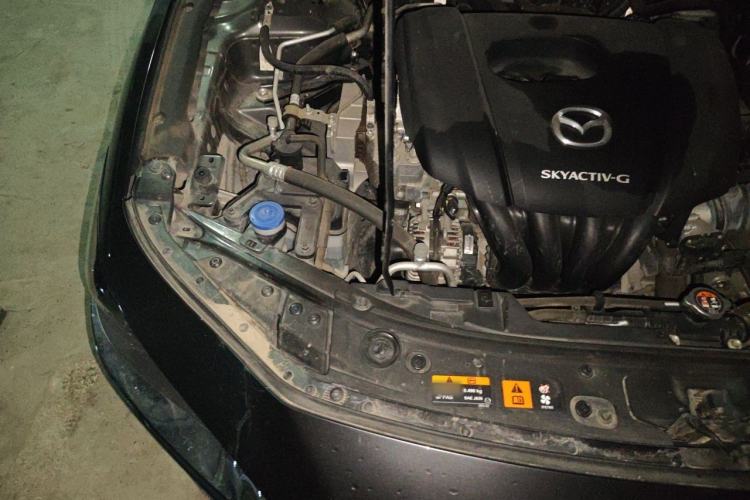 Used Mazda 3 Axela 2020 1.5L Automatic Luxury Version Engine Bay Right