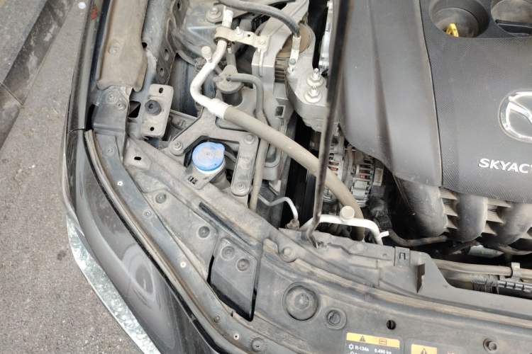 Used Mazda 3 Axela 2020 2.0L Automatic Zhiya Edition Engine Bay Right