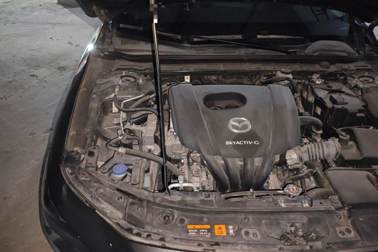 Used Mazda 3 Axela 2020 1.5L Automatic Luxury Version Engine Bay Right