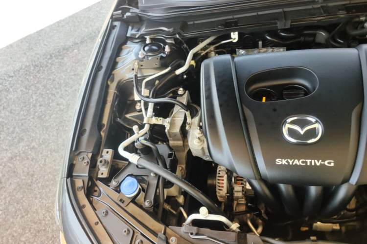 Used Mazda 3 Axela 2020 1.5L Automatic Luxury Version Engine Bay Right