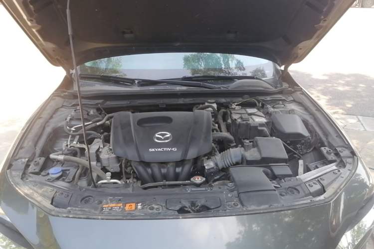 Used Mazda 3 Axela 2020 1.5L Automatic Luxury Version Engine Bay