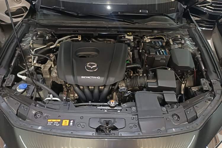 Used Mazda 3 Axela 2020 1.5L Automatic Luxury Version Engine Bay