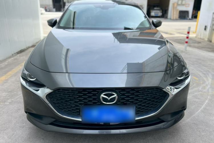 Used Mazda 3 Axela 2020 1.5L Automatic ZhiMei Edition Exterior 1