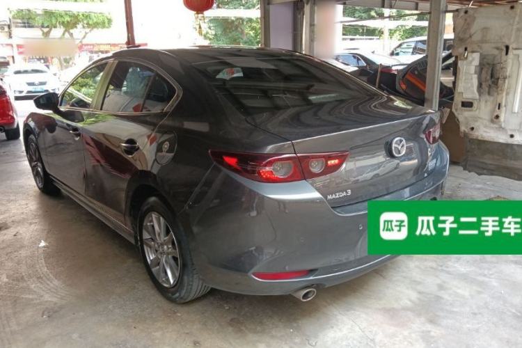 Used Mazda 3 Axela 2020 1.5L Automatic Luxury Version Exterior 2