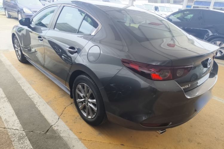 Used Mazda 3 Axela 2020 1.5L Automatic ZhiMei Edition Exterior 2