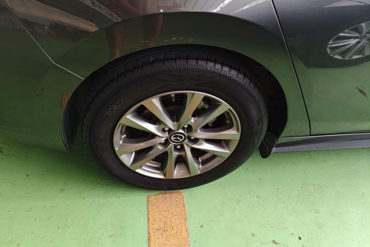 Used Mazda 3 Axela 2020 1.5L Automatic ZhiMei Edition Exterior 2