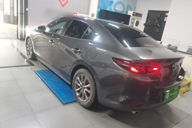 Used Mazda 3 Axela 2020 1.5L Automatic ZhiMei Edition Exterior 2