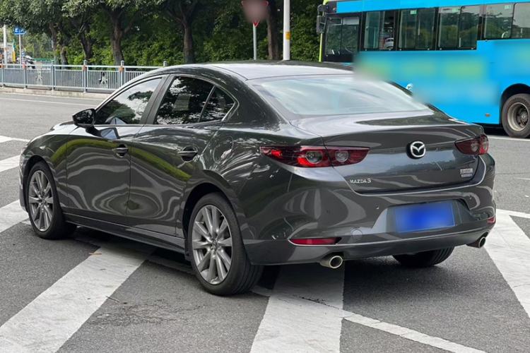 Used Mazda 3 Axela 2020 2.0L Automatic Zhiya Edition Exterior 3