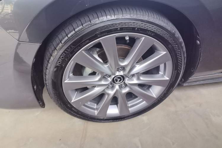 Used Mazda 3 Axela 2020 2.0L Automatic Zhiya Edition Exterior 4