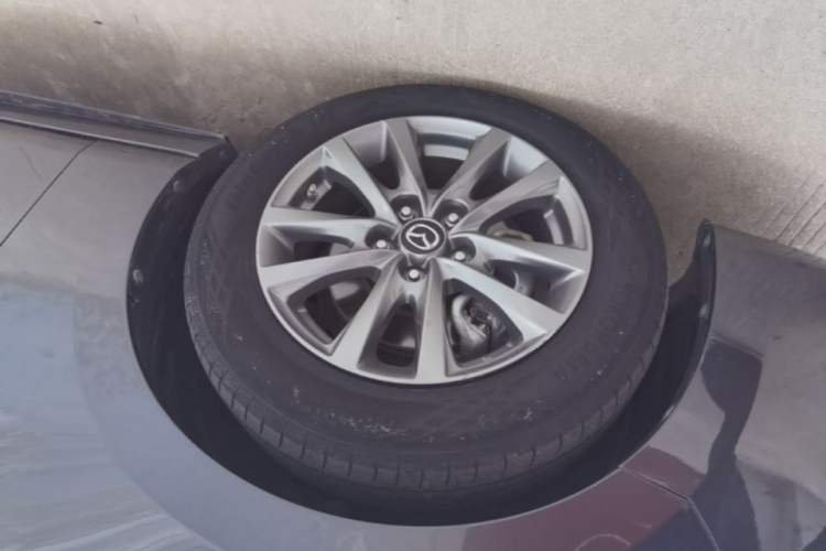 Used Mazda 3 Axela 2020 1.5L Automatic ZhiMei Edition Exterior 4