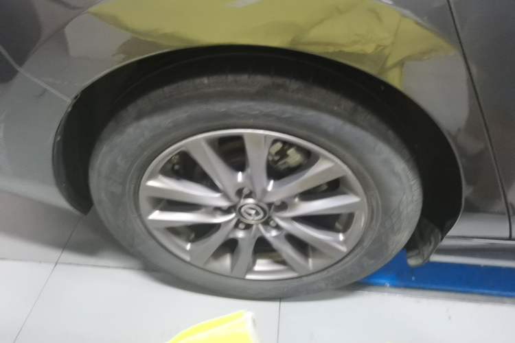 Used Mazda 3 Axela 2020 1.5L Automatic ZhiMei Edition Exterior 5