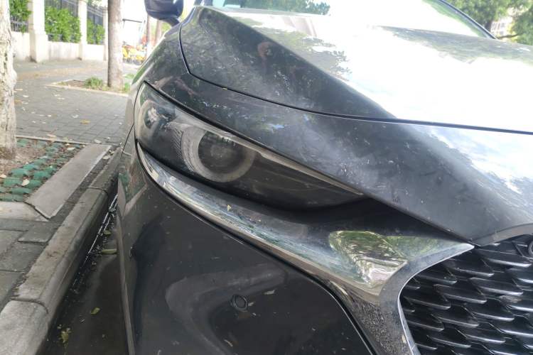 Used Mazda 3 Axela 2020 2.0L X Compression Ignition Prestige Version Exterior 6