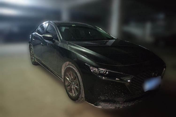 Used Mazda 3 Axela 2020 1.5L Automatic Luxury Version Front Right 45 Deg