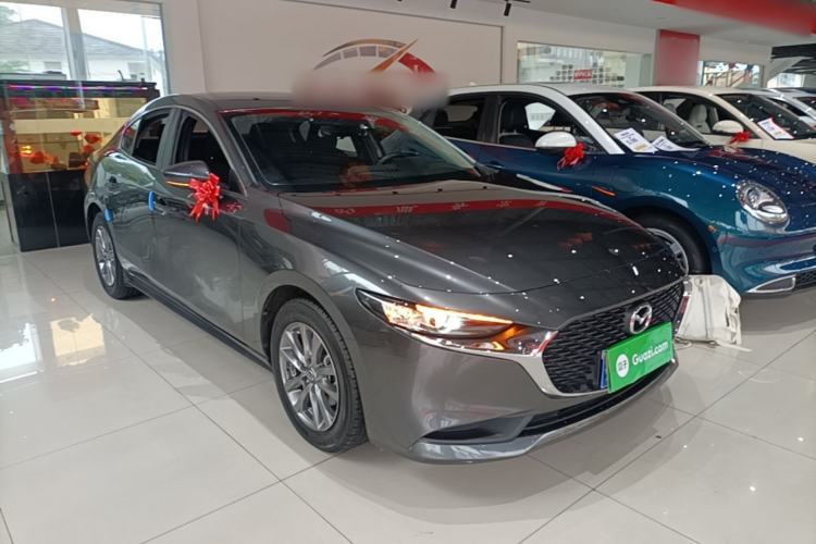 Used Mazda 3 Axela 2020 1.5L Automatic ZhiMei Edition Front Right 45 Deg