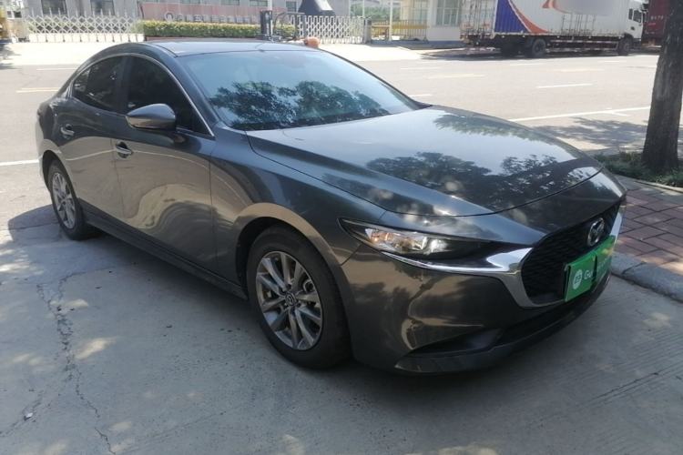 Used Mazda 3 Axela 2020 1.5L Automatic Luxury Version Front Right 45 Deg