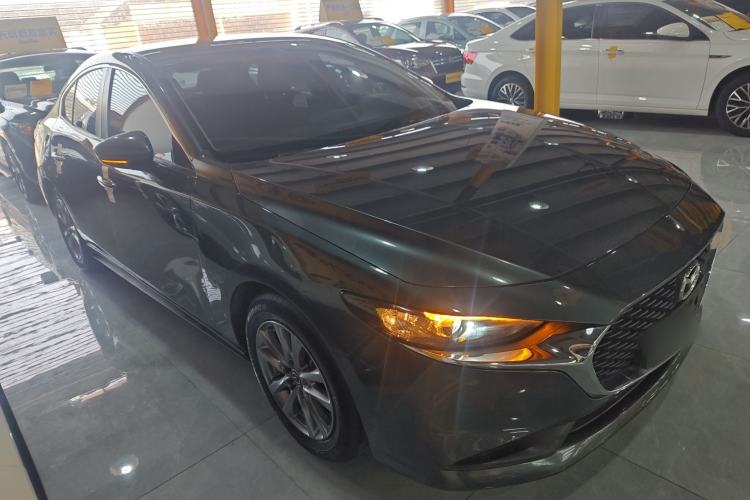 Used Mazda 3 Axela 2020 1.5L Automatic ZhiMei Edition Front Right 45 Deg