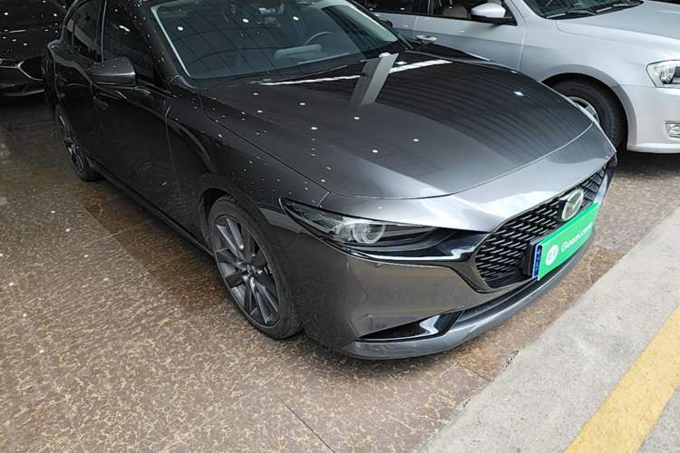 Used Mazda 3 Axela 2020 2.0L Automatic Luxury Version Front Right 45 Deg