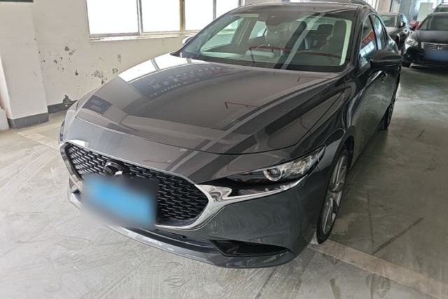 Ojetý Mazda 3 Axela 2020 2.0L Automatic Zhiya Edition