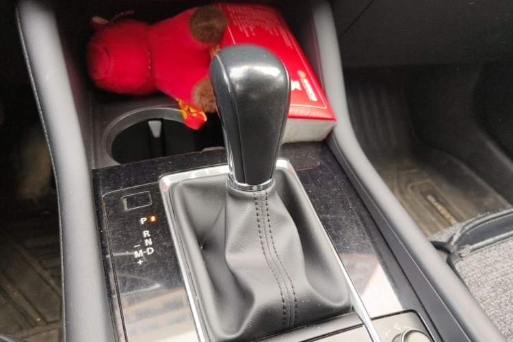 Used Mazda 3 Axela 2020 2.0L Automatic Zhiya Edition Gear Lever