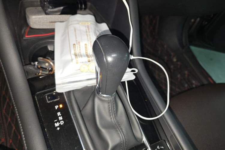 Used Mazda 3 Axela 2020 2.0L Automatic Zhiya Edition Gear Lever