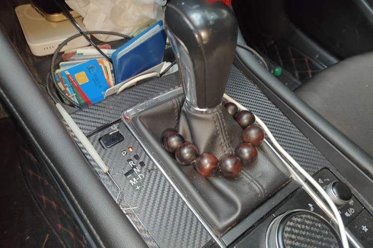 Used Mazda 3 Axela 2020 2.0L Automatic ZhiXuan Edition Gear Lever
