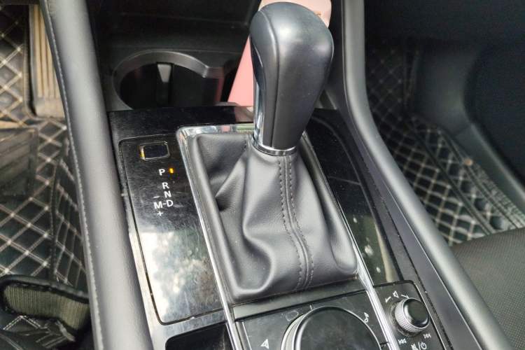 Used Mazda 3 Axela 2020 2.0L Automatic Zhiya Edition Gear Lever