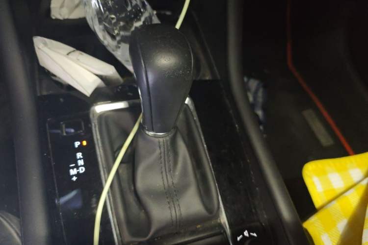 Used Mazda 3 Axela 2020 2.0L Automatic Zhiya Edition Gear Lever