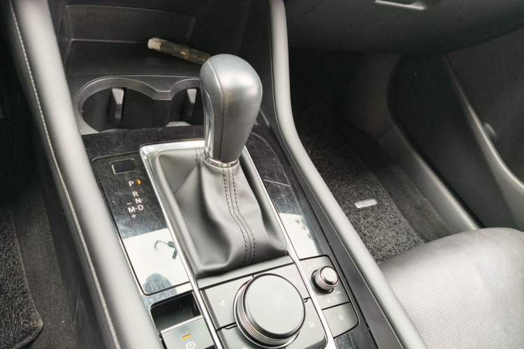 Used Mazda 3 Axela 2020 2.0L Automatic Zhiya Edition Gear Lever
