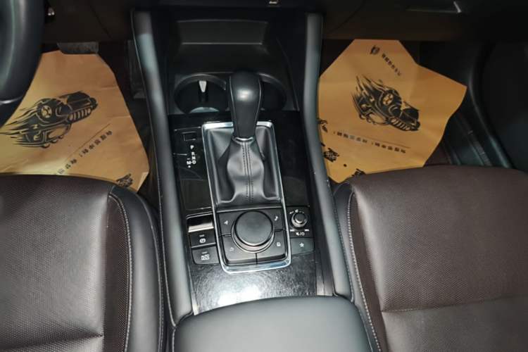 Used Mazda 3 Axela 2020 2.0L Automatic Zhiya Edition Gear Lever