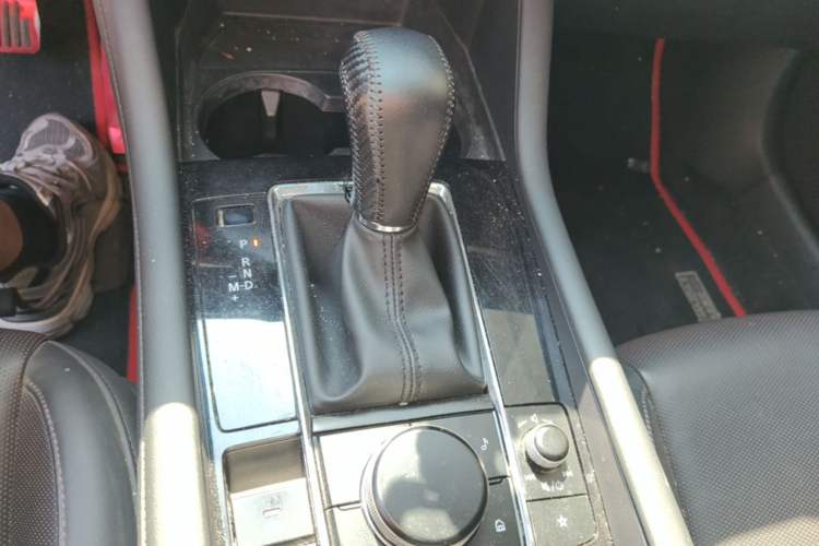 Used Mazda 3 Axela 2020 2.0L Automatic Zhiya Edition Gear Lever