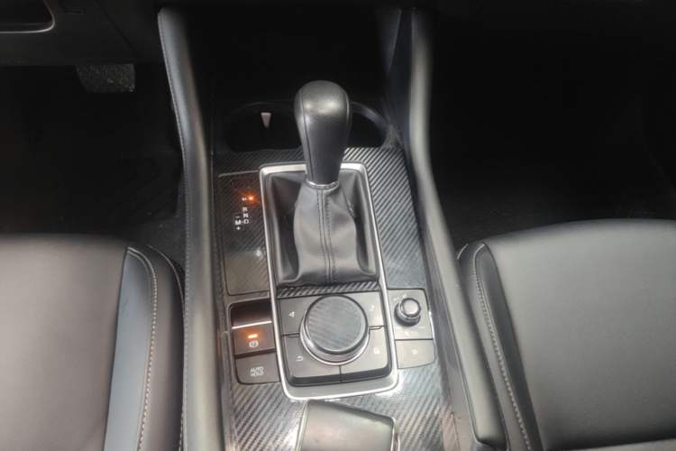 Used Mazda 3 Axela 2020 1.5L Automatic ZhiMei Edition Gear Lever