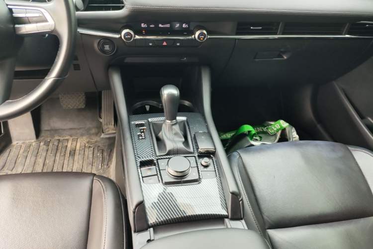 Used Mazda 3 Axela 2020 2.0L Automatic Zhiya Edition Gear Lever