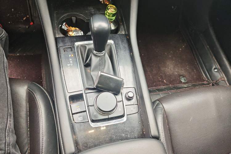 Used Mazda 3 Axela 2020 2.0L Automatic Zhiya Edition Gear Lever