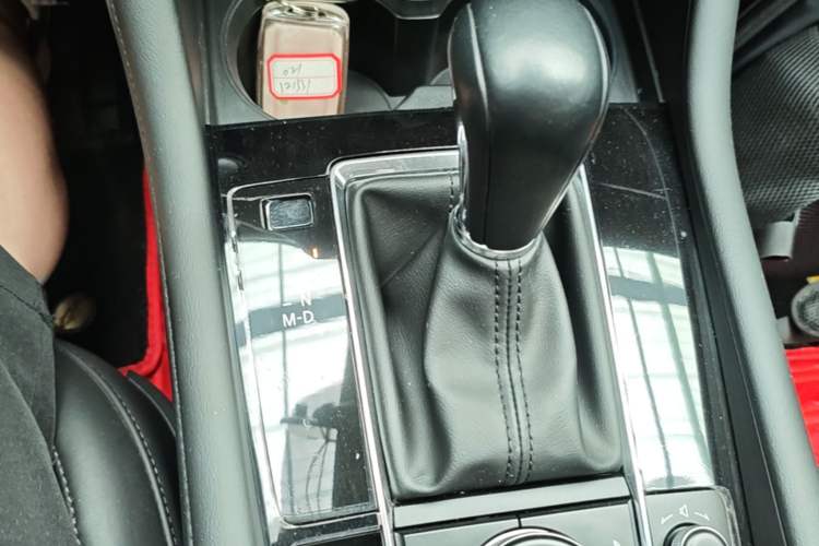 Used Mazda 3 Axela 2020 2.0L Automatic Zhiya Edition Gear Lever
