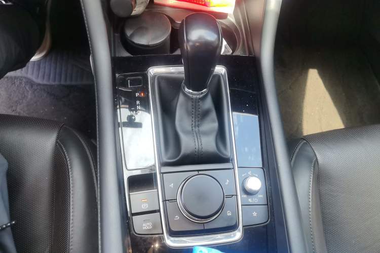 Used Mazda 3 Axela 2020 2.0L Automatic Zhiya Edition Gear Lever