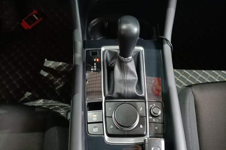 Used Mazda 3 Axela 2020 1.5L Automatic ZhiMei Edition Gear Lever