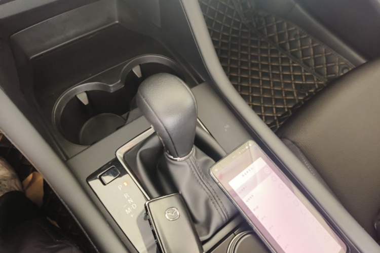 Used Mazda 3 Axela 2020 1.5L Automatic ZhiMei Edition Gear Lever