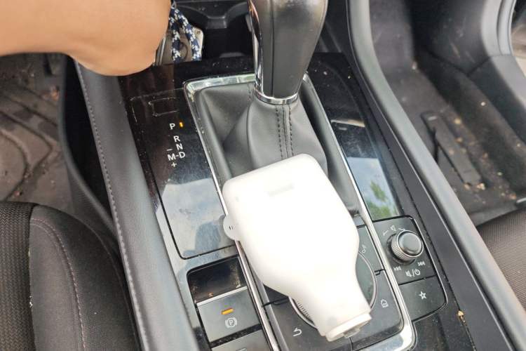 Used Mazda 3 Axela 2020 2.0L Automatic ZhiXuan Edition Gear Lever