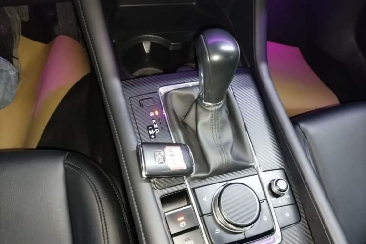 Used Mazda 3 Axela 2020 2.0L Automatic Zhiya Edition Gear Lever
