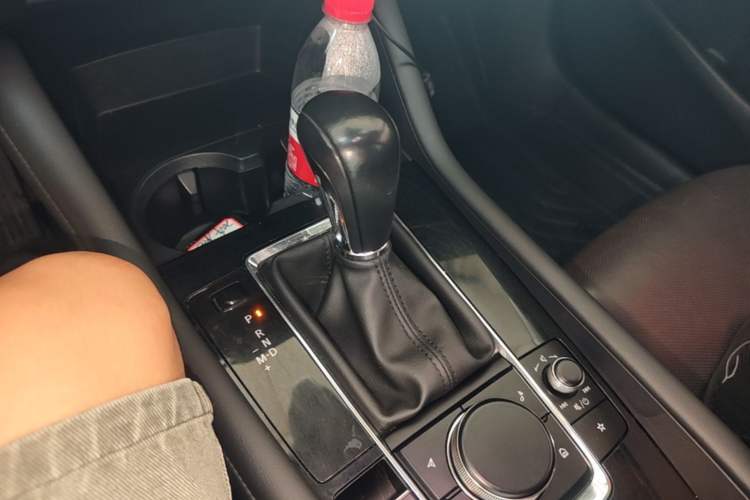 Used Mazda 3 Axela 2020 2.0L Automatic Zhiya Edition Gear Lever