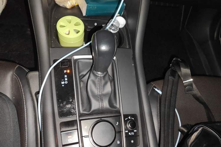 Used Mazda 3 Axela 2020 1.5L Automatic Luxury Version Gear Lever