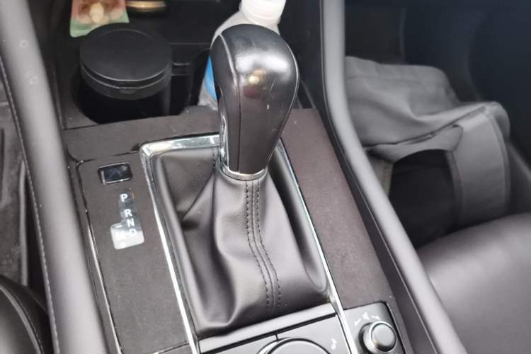 Used Mazda 3 Axela 2020 2.0L Automatic Zhiya Edition Gear Lever