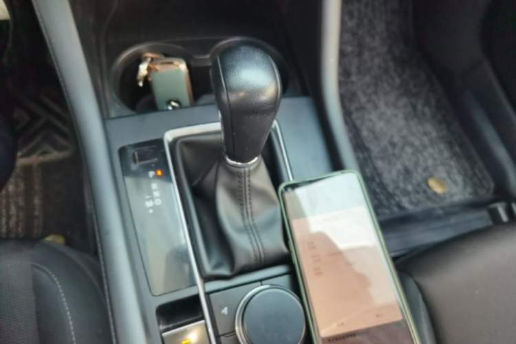 Used Mazda 3 Axela 2020 1.5L Automatic ZhiMei Edition Gear Lever
