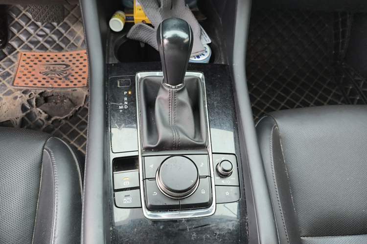 Used Mazda 3 Axela 2020 2.0L Automatic Zhiya Edition Gear Lever