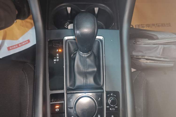 Used Mazda 3 Axela 2020 1.5L Automatic ZhiMei Edition Gear Lever