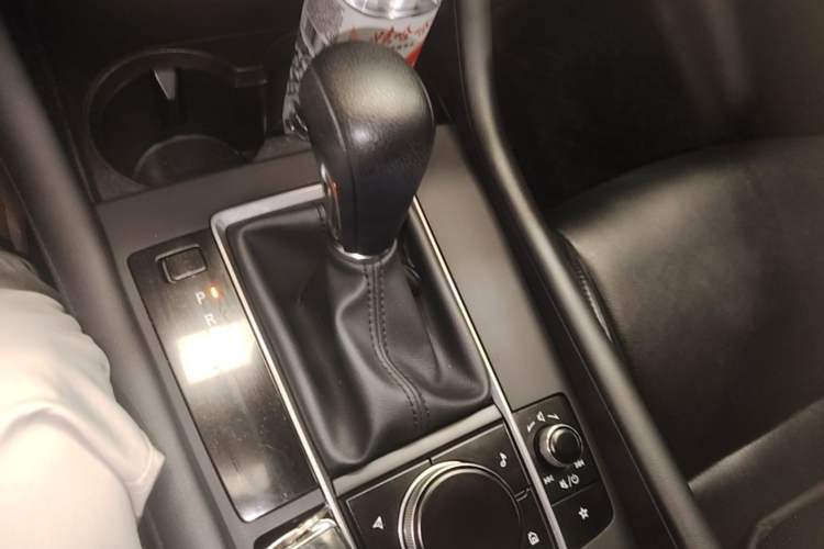Used Mazda 3 Axela 2020 1.5L Automatic ZhiMei Edition Gear Lever
