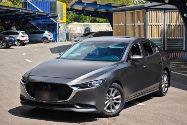 Mazda 3 Axela 2020 1.5L Automatic Luxury Version usado