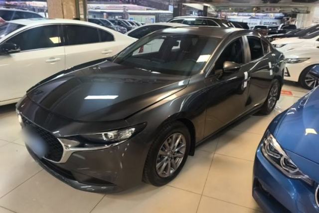 Used Mazda 3 Axela 2020 1.5L Automatic Luxury Version